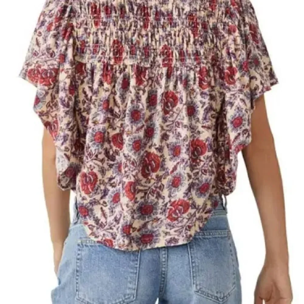 Free People small floral boho flutter sleeve linen cotton cropped top